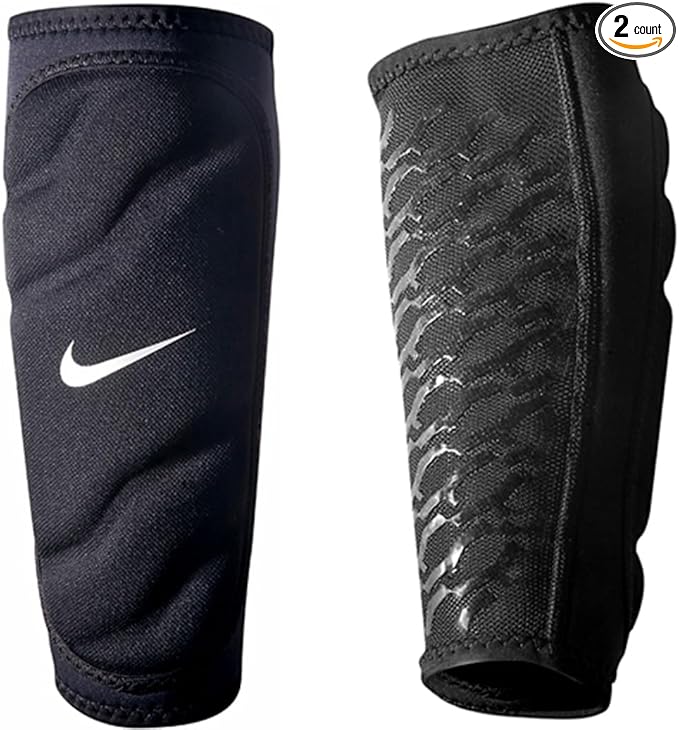 NIKE｜Amplified Padded Forearm Sleeve