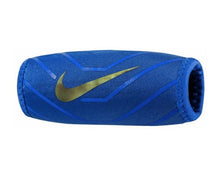 画像をギャラリービューアに読み込む, NIKE｜Chin Shield 3.0
